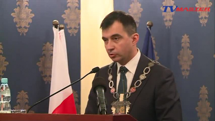 2019_12_19_1_dziura_zagospodarowanie_parking_michalowska_sesja.mp4