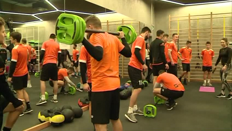 2020_01_14_6_chrobry_pierwszy_trening_w9f7k0orrg0o80_7ba6478.mp4