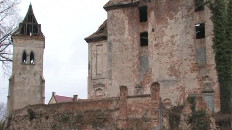 2020_03_23_zamek_remont_jedrzychow_polkowice_001.mp4