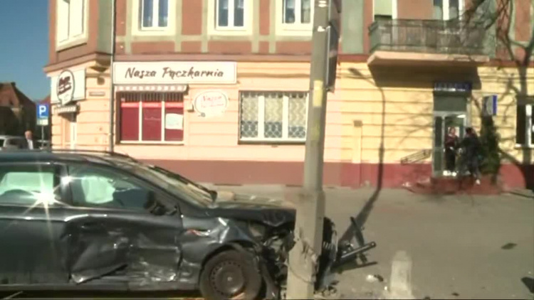 wypadek_alejaa.mp4
