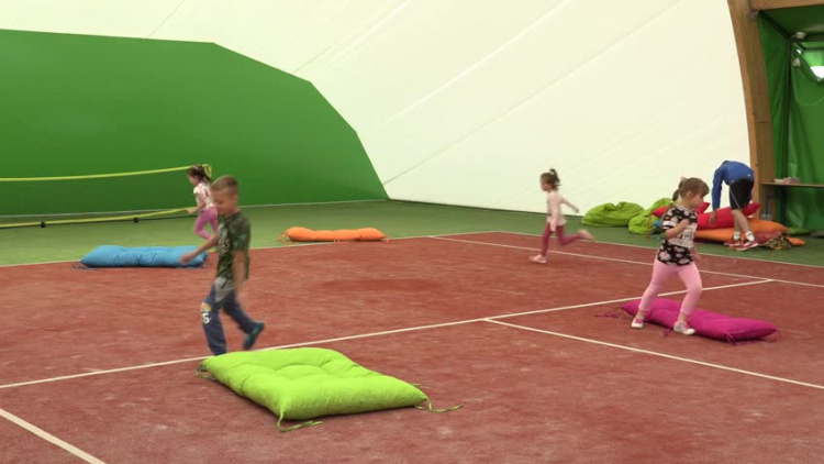 2020_07_17_przedszkole_poziomka_tenis_001.mp4