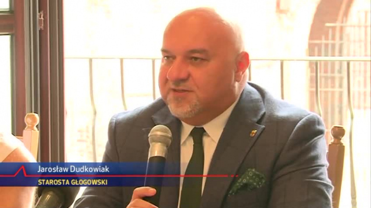 2020_08_11_w_cieniu_kolegiaty_konferencja_starostwo.mp4