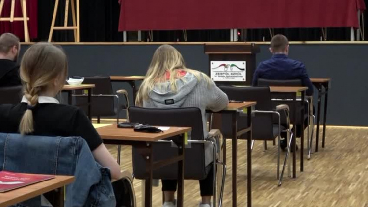 2020_09_08_matury_poprawkowe_polkowice.mp4
