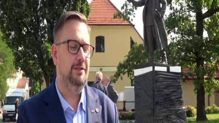 2020_09_15_kapsula_czasu_pomnik_pilsudski_polkowice.mp4
