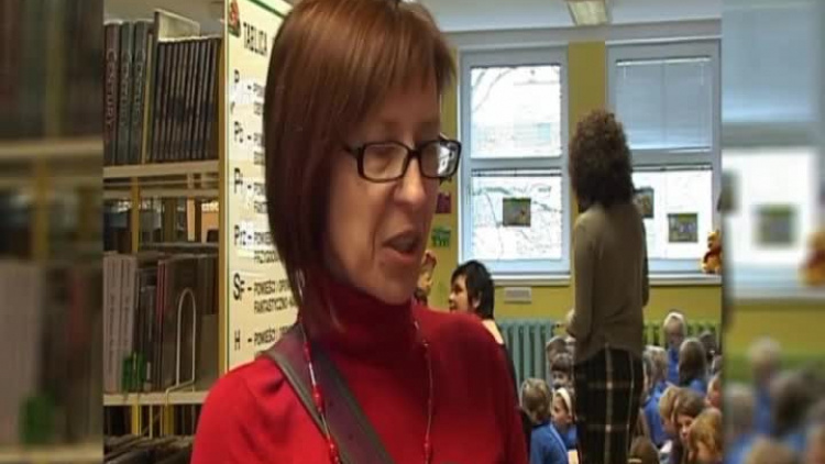 kronika_2010_11_73_spotkanie_pisarka_biblioteka.mp4