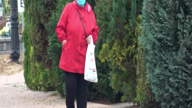 2020_10_12_regaly_znicze_cmentarz_polkowice.mp4