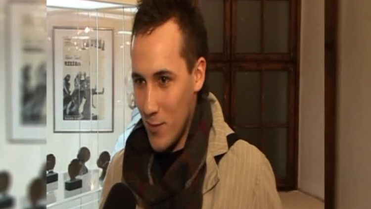 kronika_2010_11_85_robert_tomak_wystawa_mah.mp4