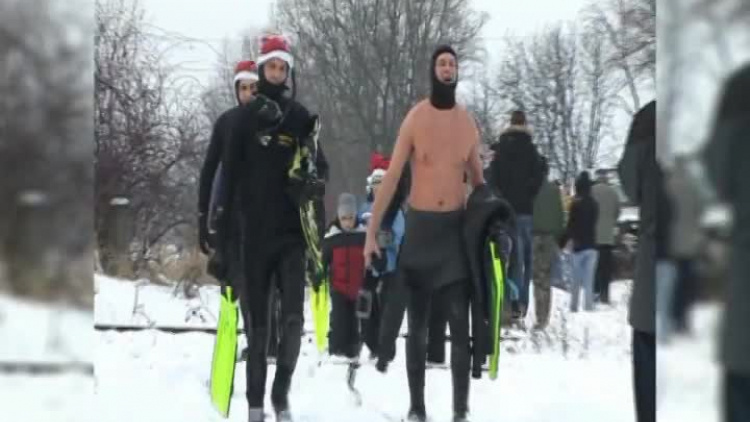 kronika_2010_12_08_mikolaj_odra_splyw.mp4
