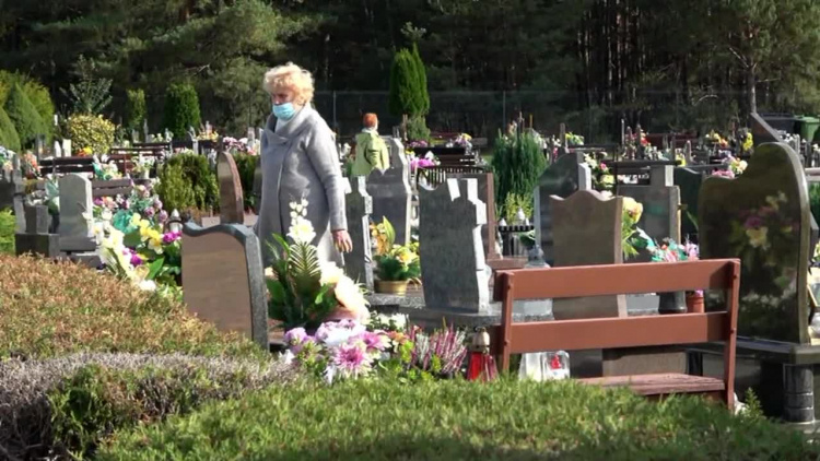 2020_10_28_sprzatanie_cmentarze_polkowice.mp4