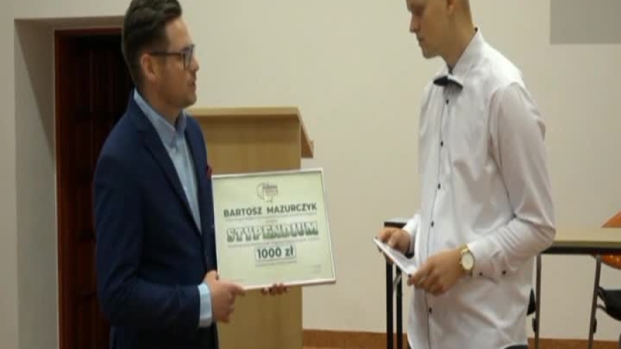 kronika-2020-09-39-gek-stypendium-pwsz-mazurczyk.mp4