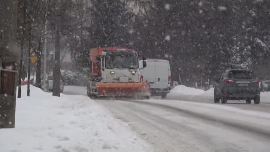 2021-02-09-odsniezanie-drog-polkowice1.mp4