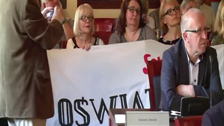 2021-02-23-mobbing-orzeczenie-rokaszewicz-bez-komentarza.mp4