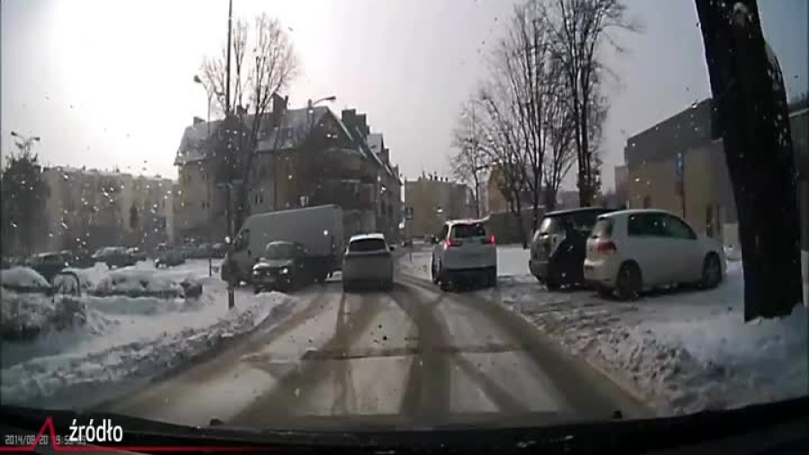 2021-03-10-eskorta-policja-rodzaca-polkowice.mp4
