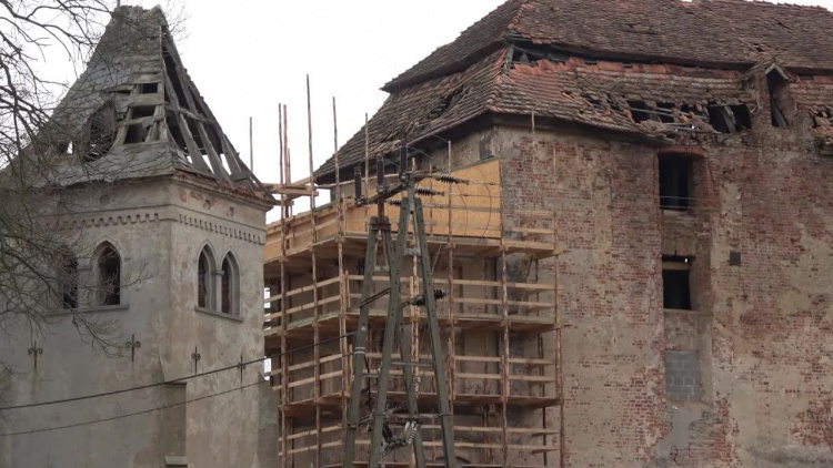 2021-03-18-zamek-jedrzychow-dalsze-prace-polkowice.mp4