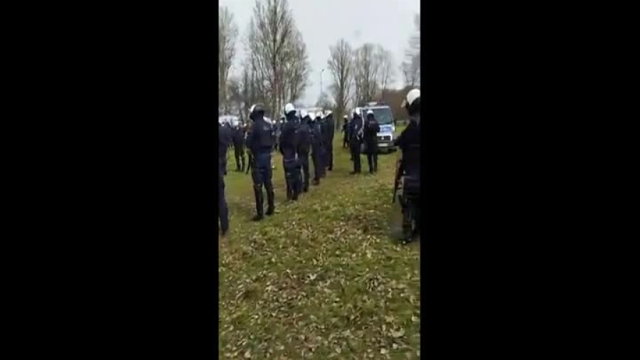 2021-03-29-protest-obostrzenia-policja-glogow.mp4