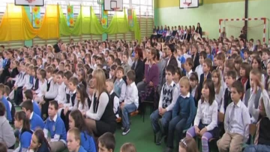 kronika-2011-03-35-swieto-szkoly-sp12.mp4
