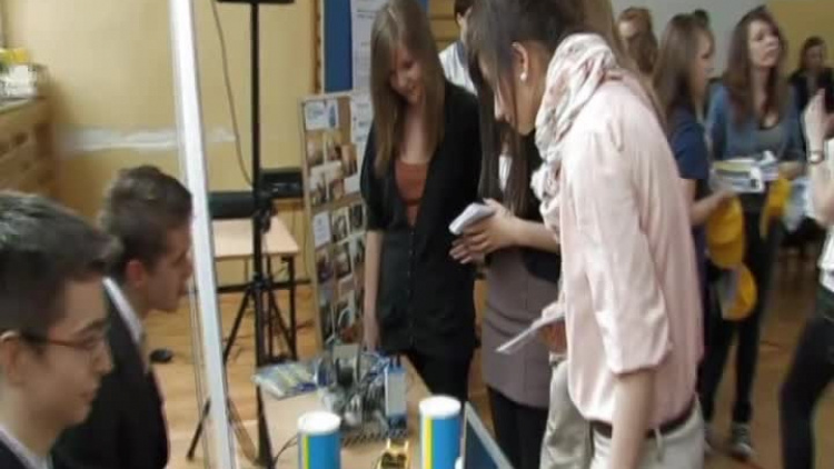 kronika-2011-04-30-targi-edukacyjne-przemkow.mp4