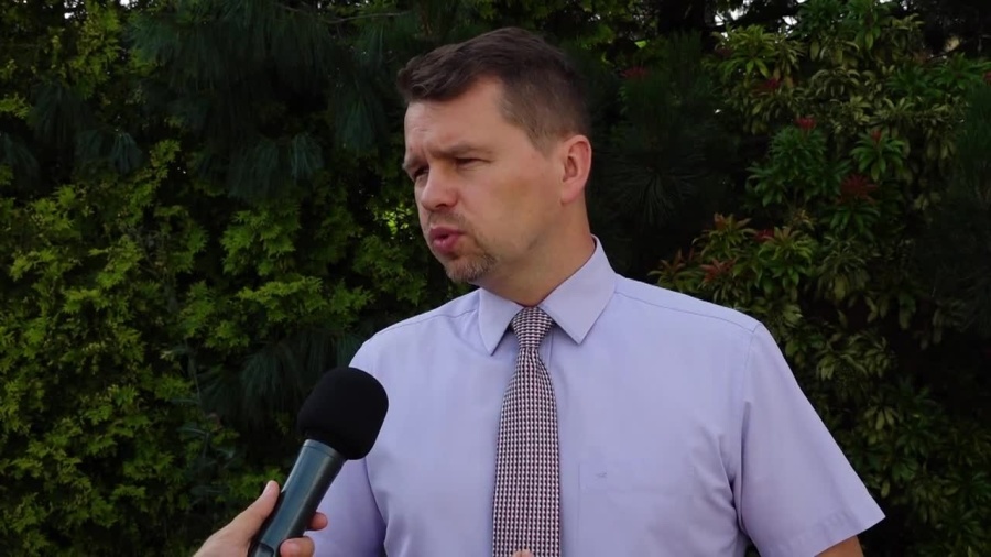2021-08-04-podwzyki-parlament-posel-zubowski.mp4