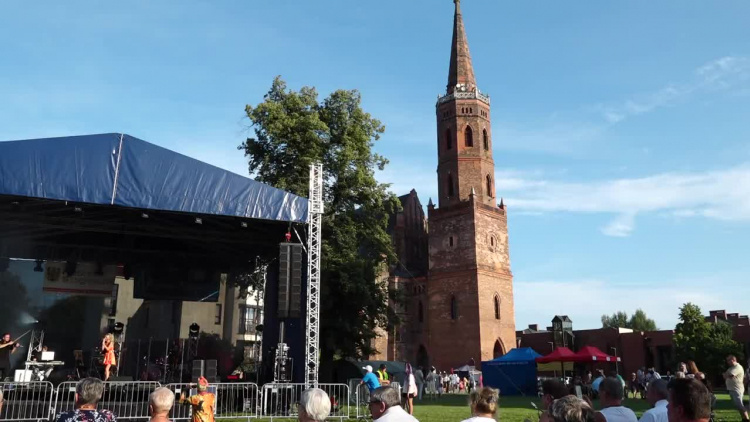 2021-8-16-w-cieniu-kolegiaty.mp4