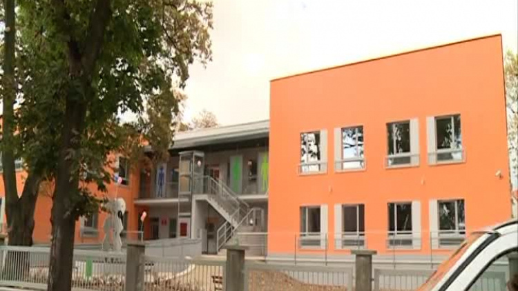 kronika-2011-10-22-remont-przedszkole-gora.mp4