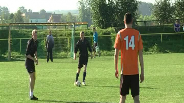kronika-2011-10-08-turniej-pilkarski-powiat-glogowski.mp4