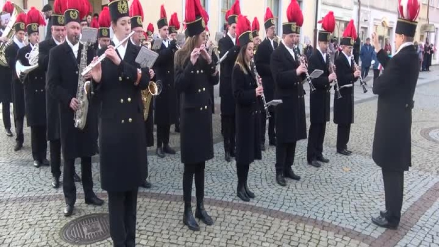 2021-11-12-obchody-11-listopada-polkowice-001.mp4