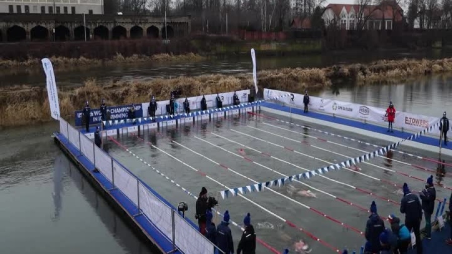 2022-02-04-mistrzstwa-plywanie-pod-lodem.mp4