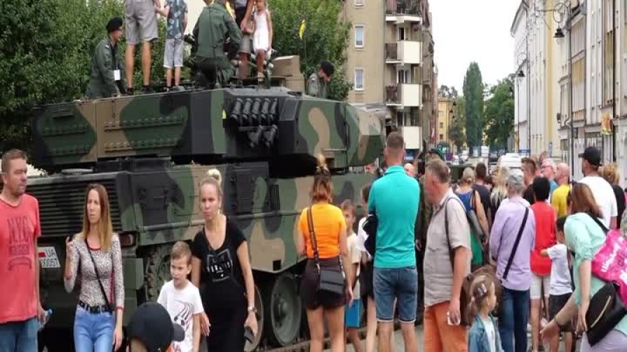 2022-08-18-piknik-wojskowy-ratusz.mp4