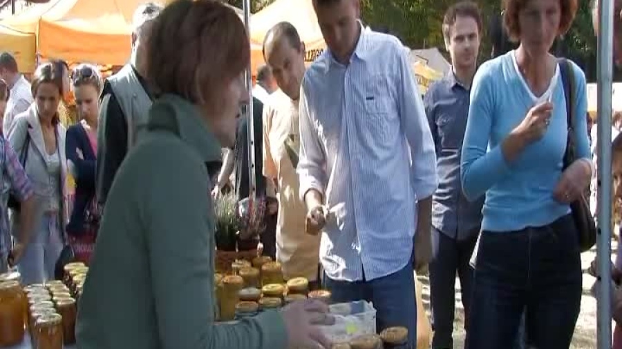 kronika-2012-08-35-miod-pszczelarze-przemkow.mp4