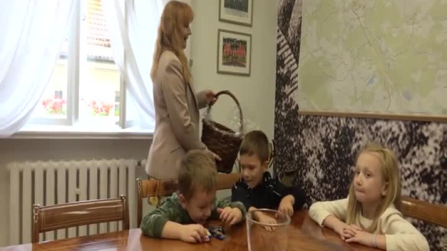 2022-09-20-wycieczka-przedszkolaki-ratusz-polkowice.mp4