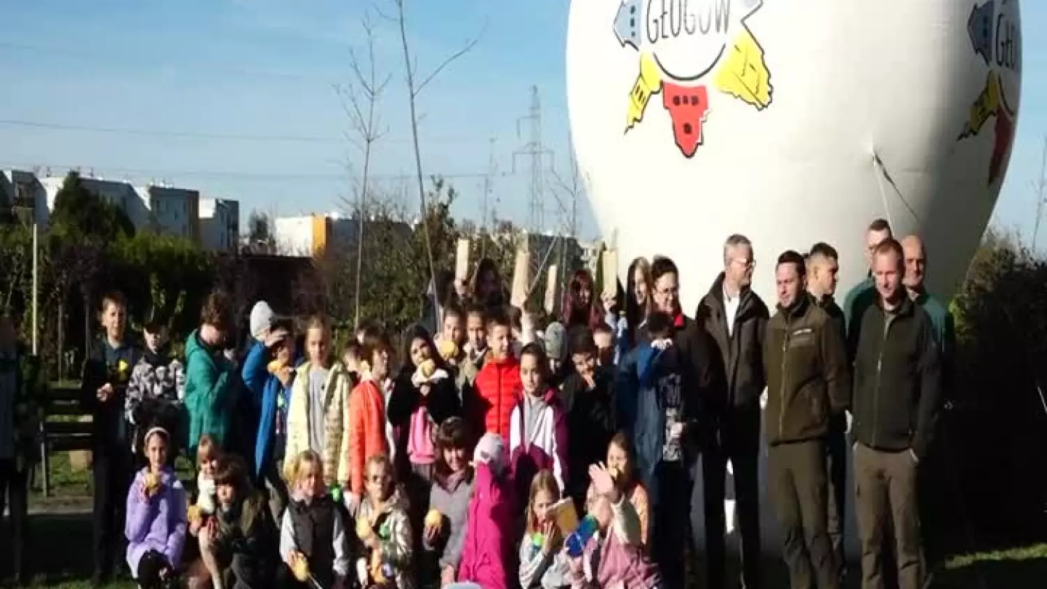 2022-11-15-sadzenie-drzew-plac-100lecia-glogow.mp4