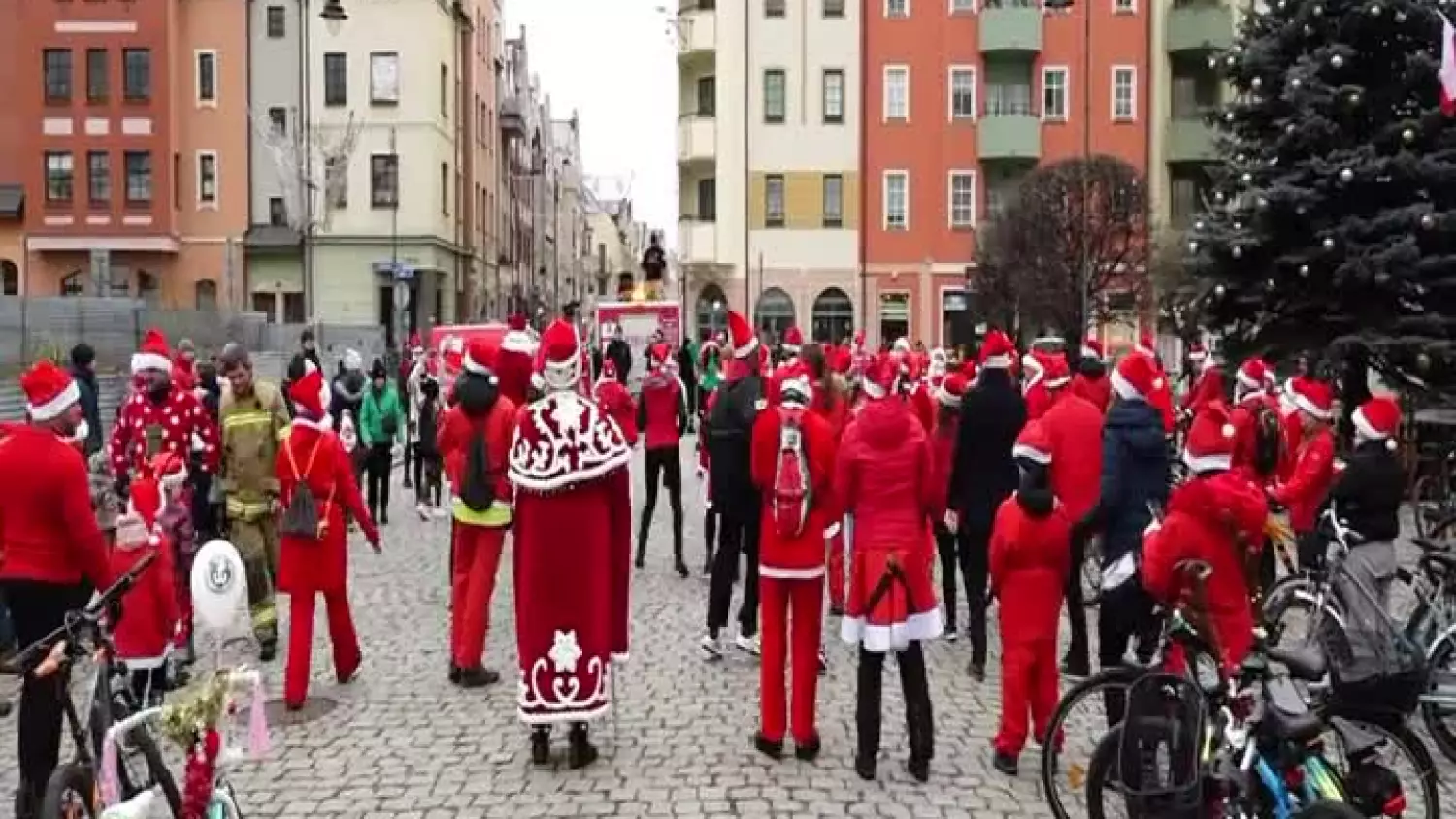 2022-12-12-mikolaje-na-rowerach-glogow.mp4