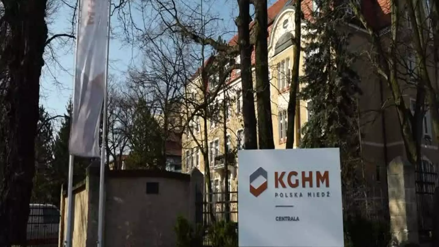 2023-01-27-negocjacje-placowe-kghm-podwyzka.mp4