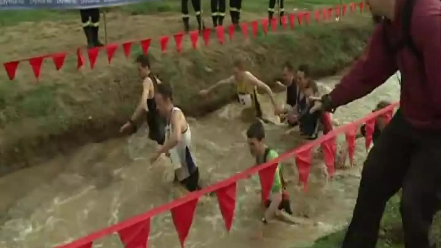 kronika-2013-04-52-cross-stracencow-glogow.mp4