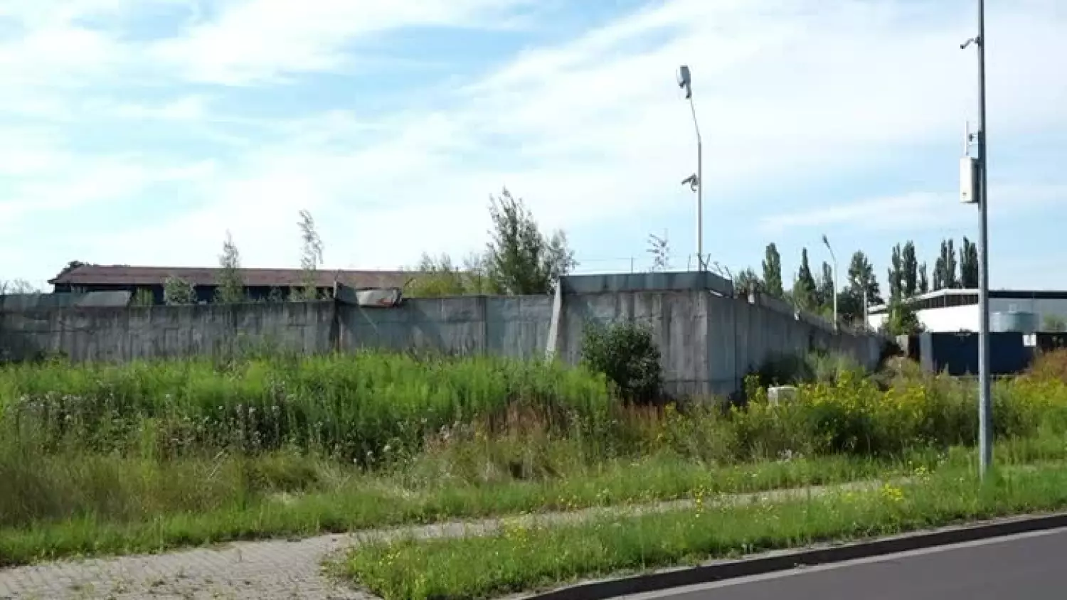 2023-08-01-posel-kropiwnicki-nielegalne-skladowisko-glogow.mp4