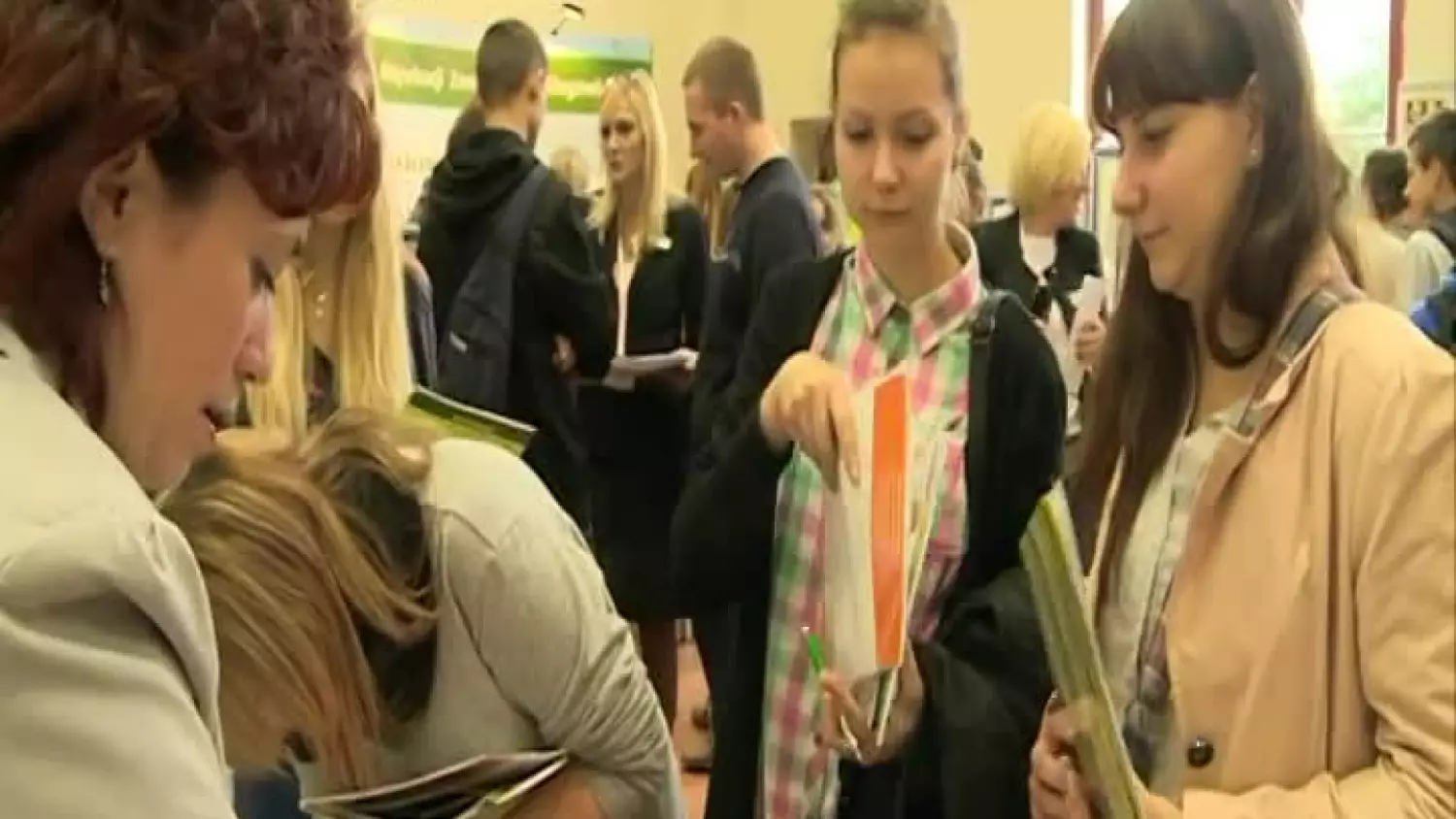 kronika-2013-09-51-targi-pracy-pwsz-glogow.mp4