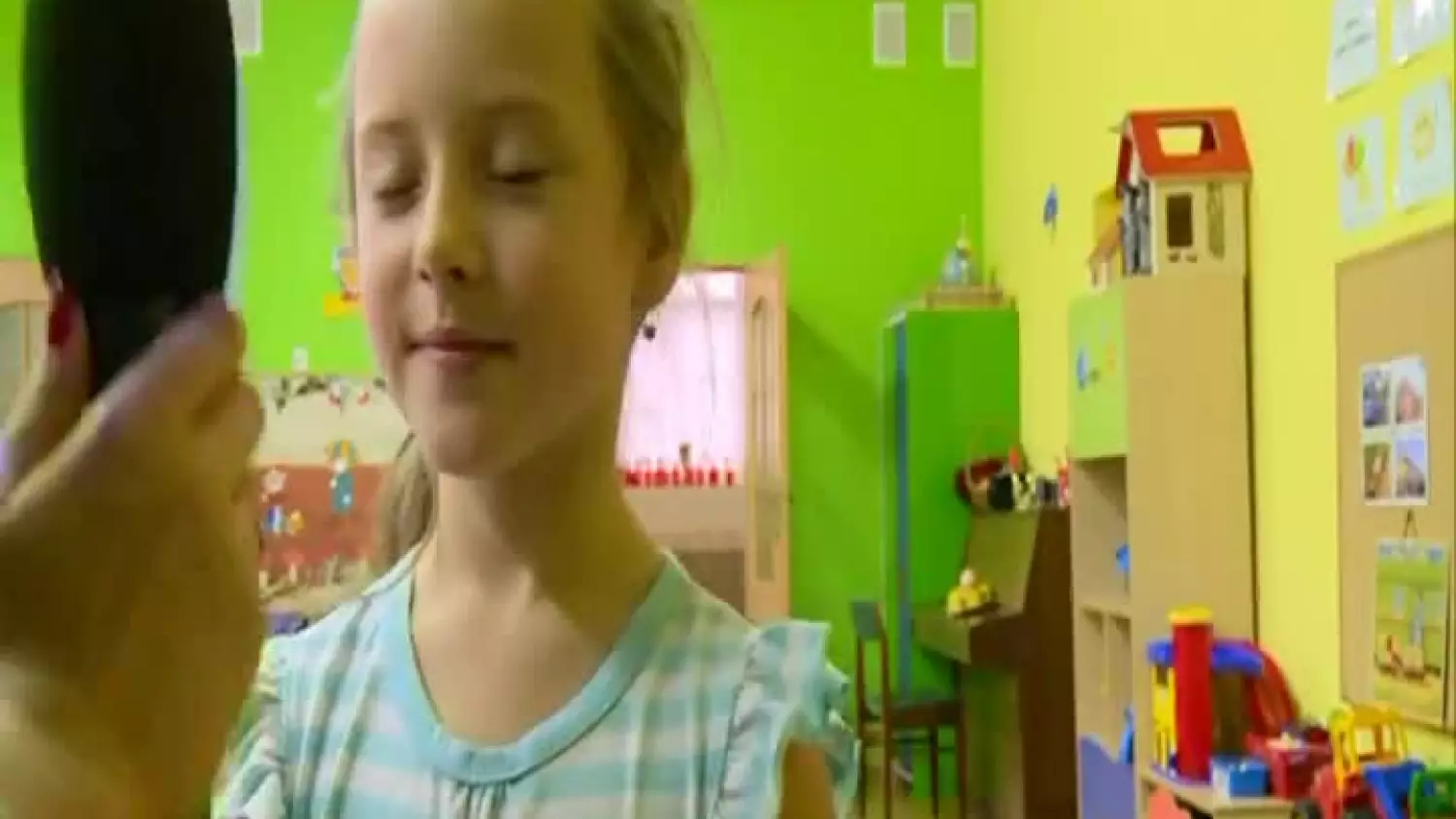 kronika-2013-11-23-maly-art-mok-przedsszkole6-glogow.mp4