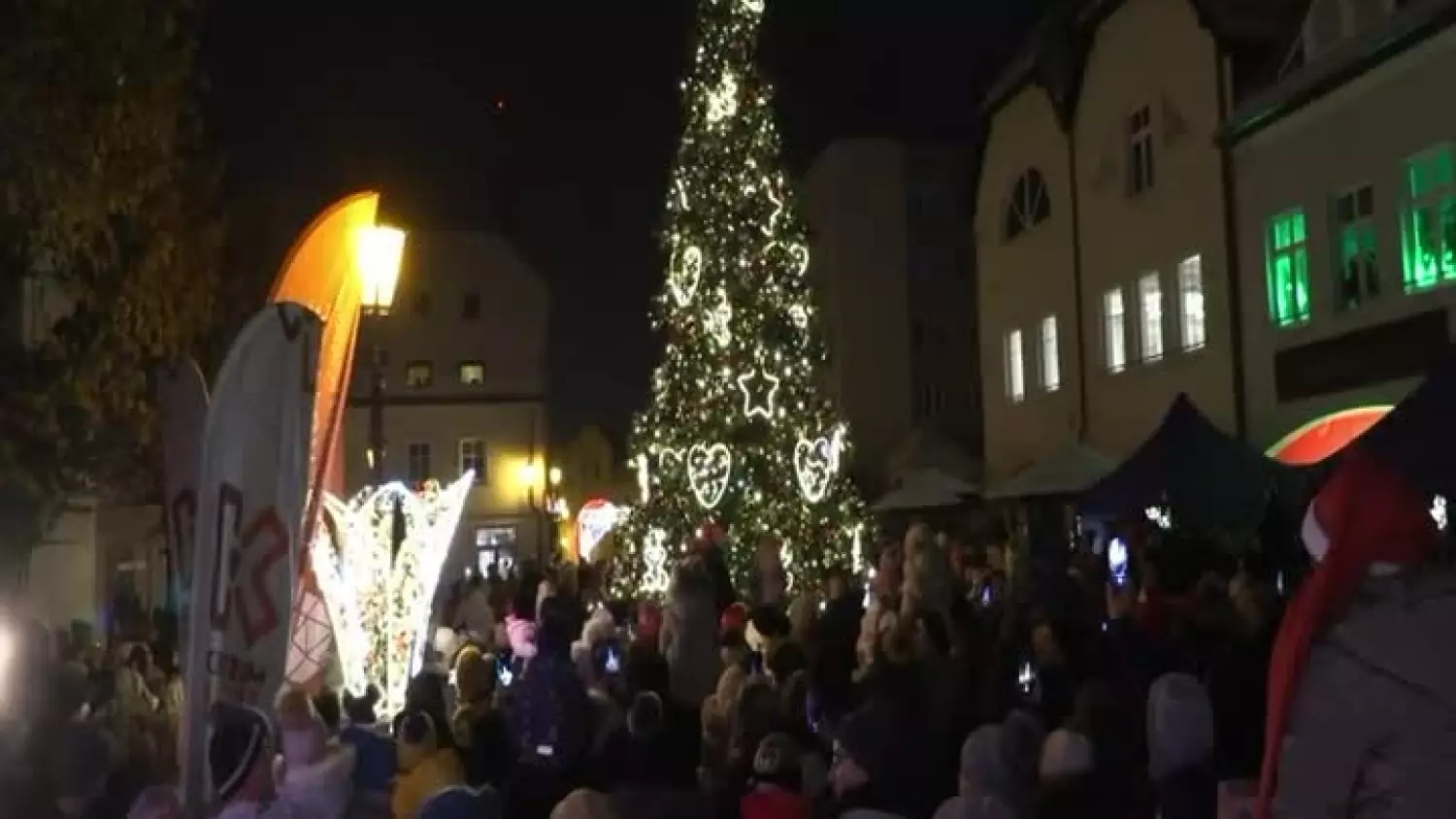 2023-12-08-choinka-rynek-polkowice.mp4