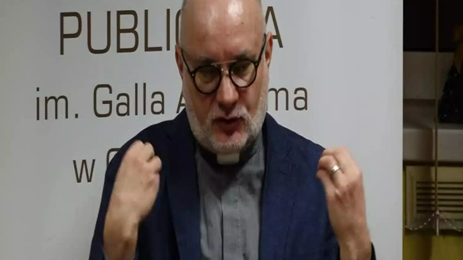 2024-01-18-spotkanie-ksiadz-andrzej-dragula-biblioteka-publiczna-glogow-6743569.mp4