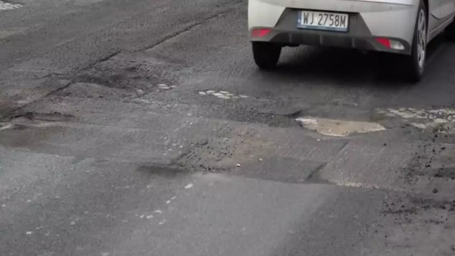 2024-02-15-korki-latanie-dziur-gddkia-glogow.mp4