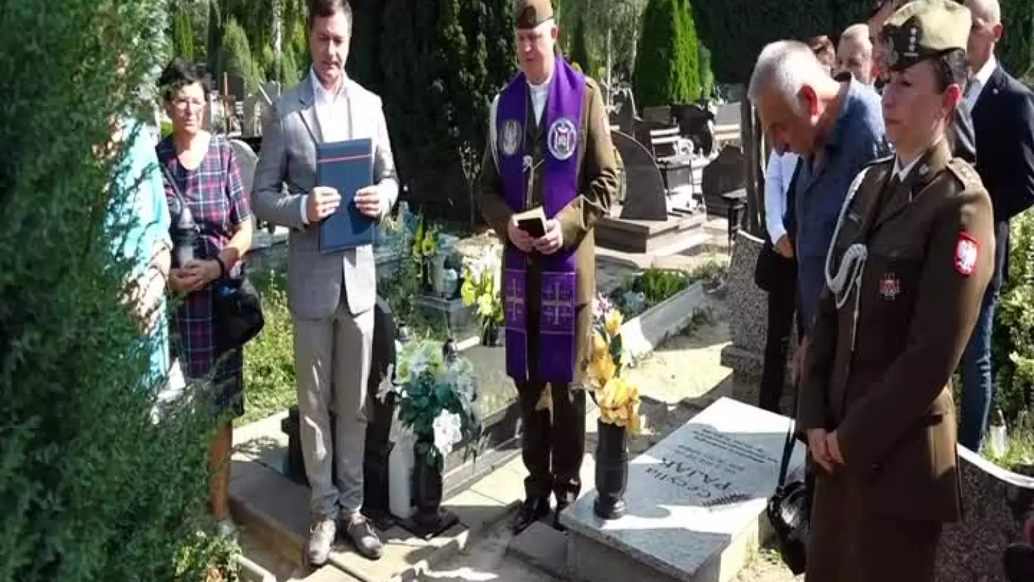 2024-09-03-ipn-tabliczka-weterana-grob-glogow.mp4