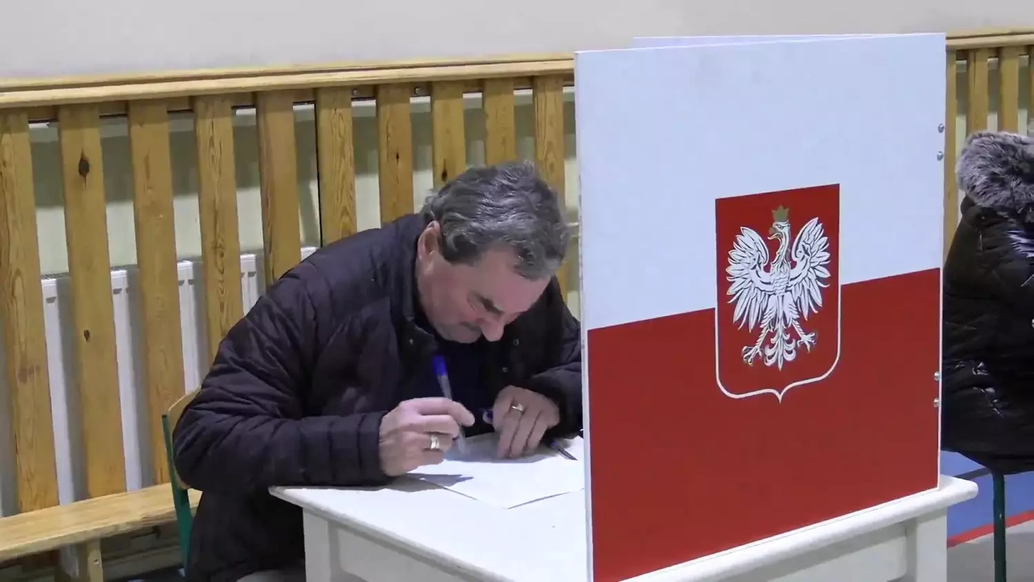 2024-11-29-seniorzy-wybory-rada-polkowice.mp4