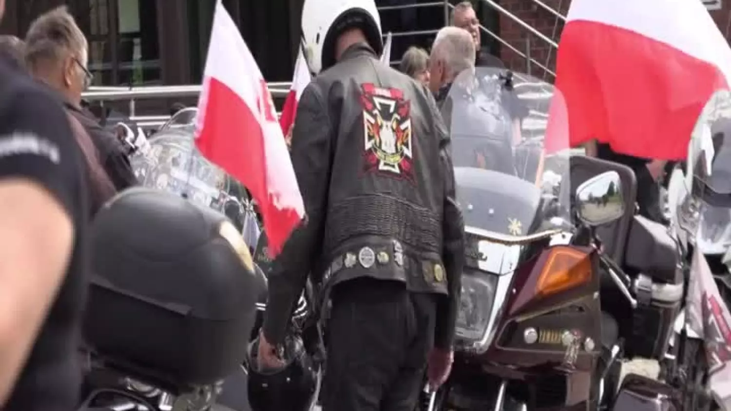 2025-05-06-motodefilada-3-maja-glogowmovie-001.mp4