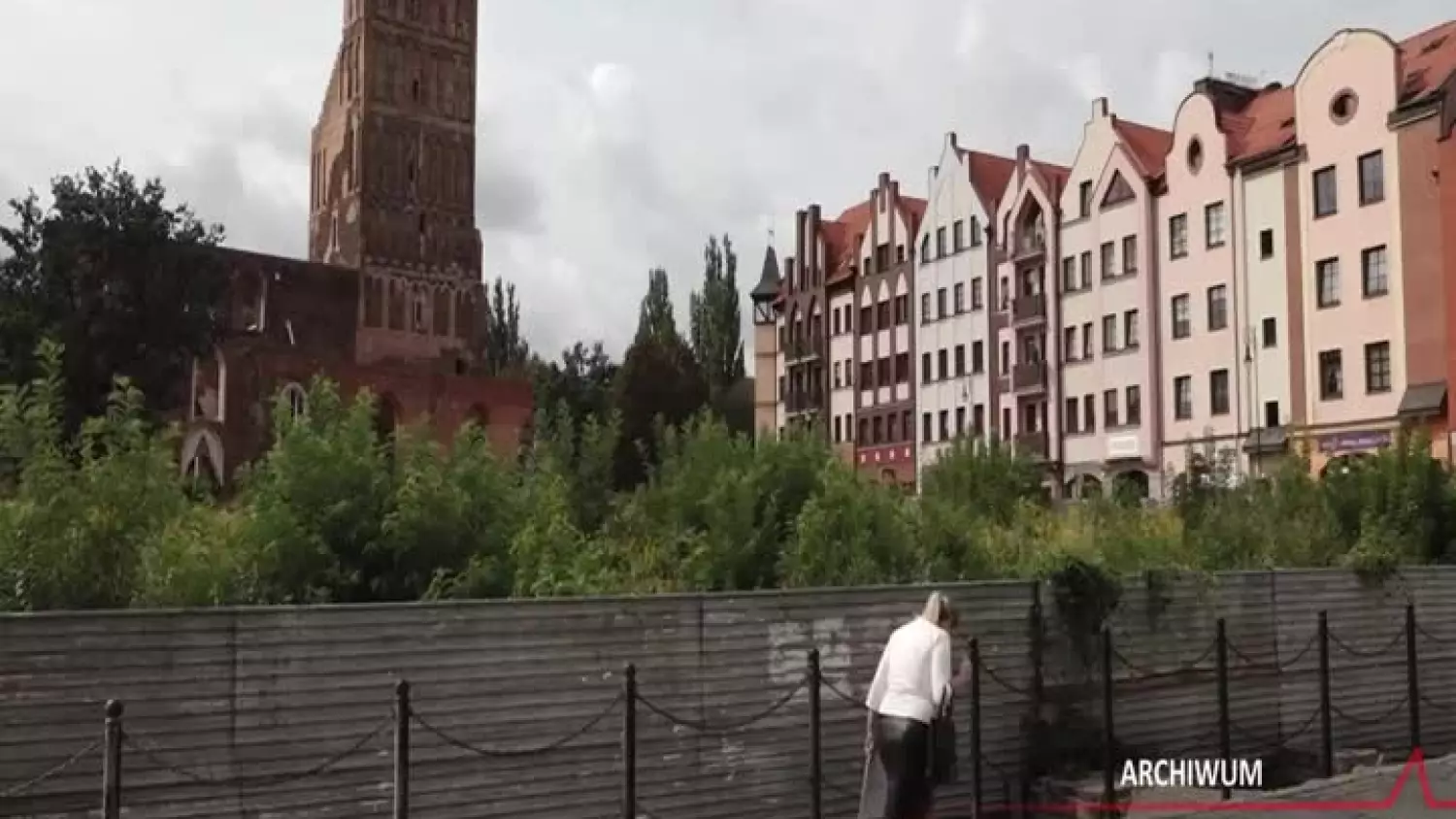 2025-06-04-dziura-przed-ratuszem-obietnica-rokasziewcz-glogow-001.mp4