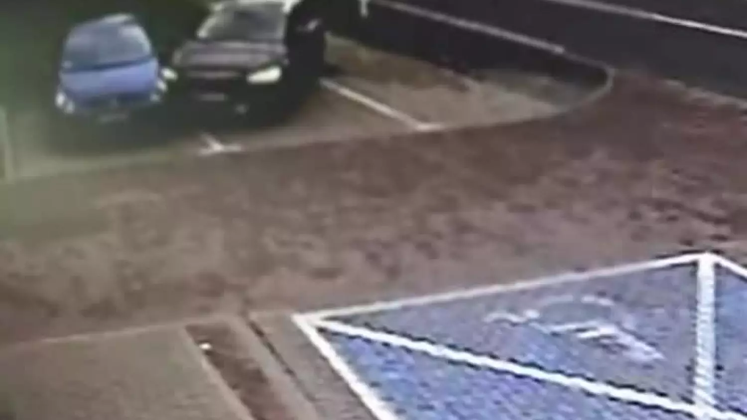 kolizja-parking.mp4