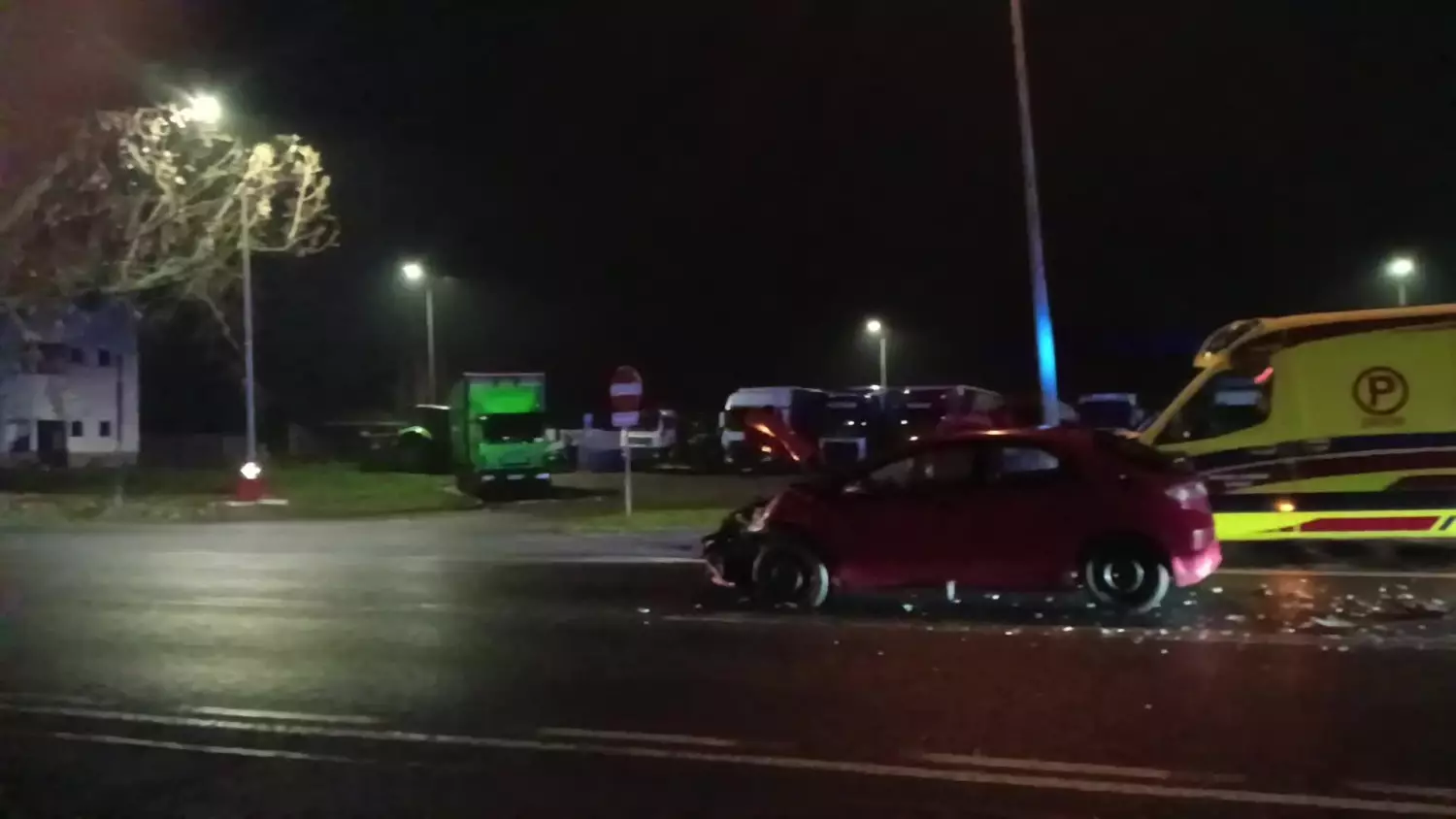 KOLIZJA NA KRAJOWEJ 12 W SERBACH