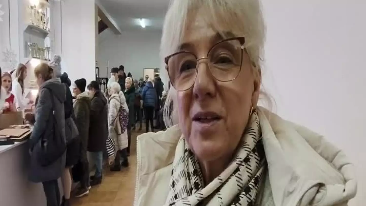 2025-12-09-kiermasz-ciast-ekonomik-glogow-001.mp4