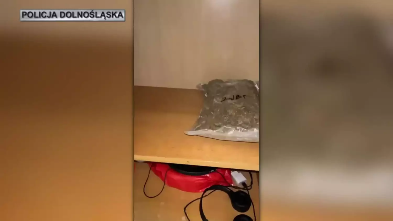 blisko-10-kilogramow-narkotykow-i-podejrzani-w-rekach-polkowickich-policjantow.mp4