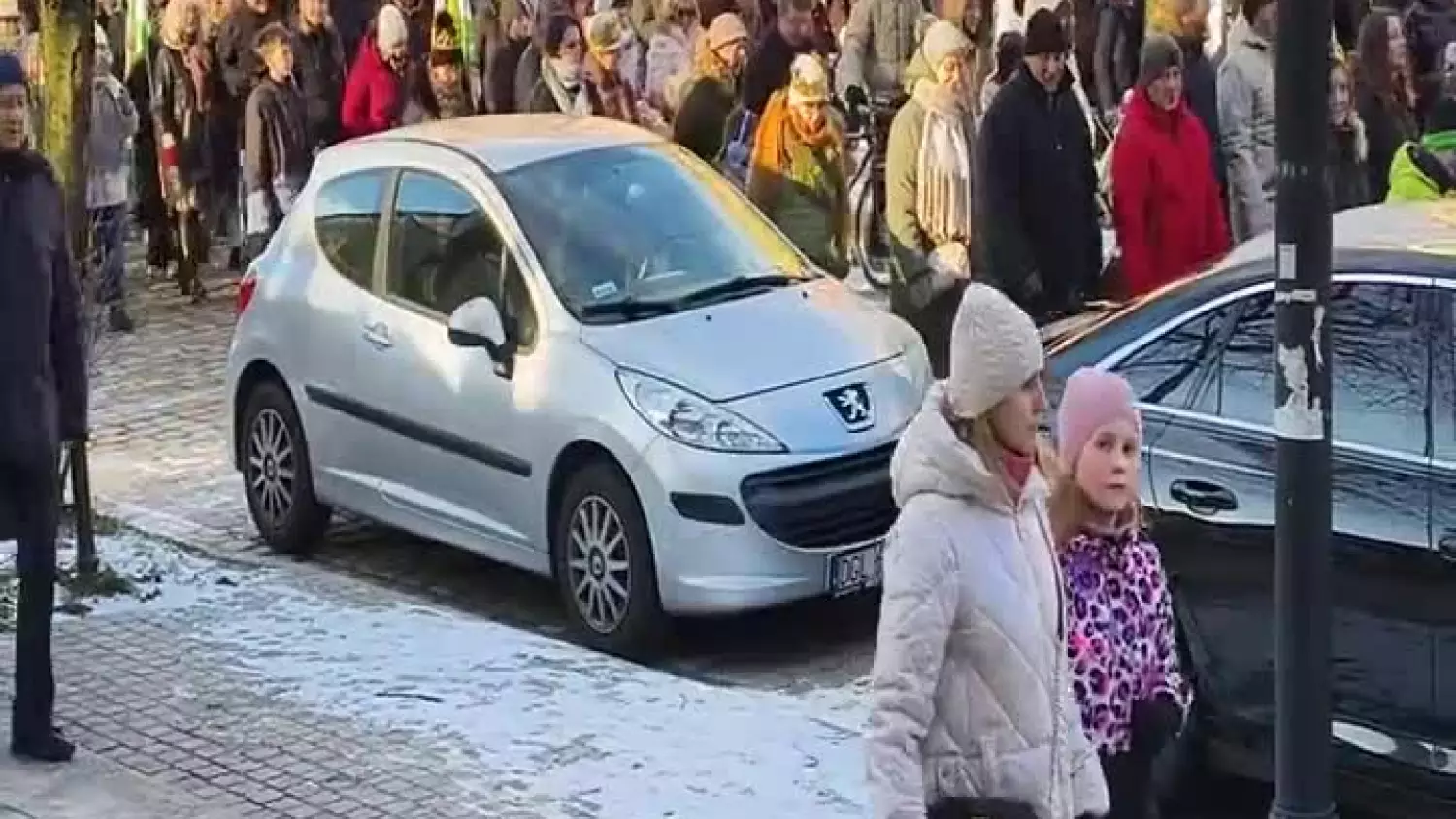 2026-01-07-orszak-trzech-kroli-glogow-001.mp4