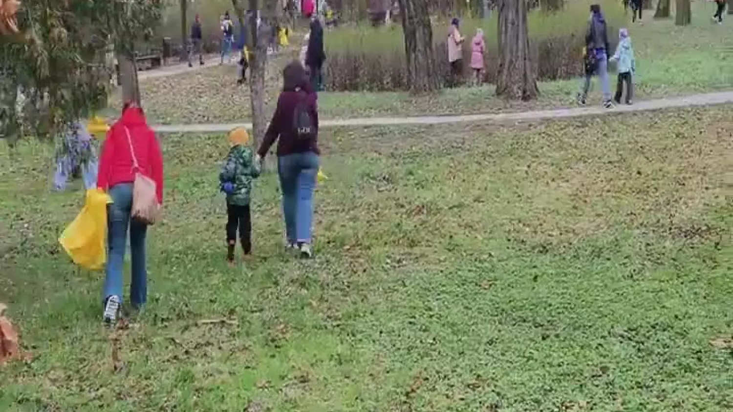 2026-03-30-szukanie-jajek-gloghow-powiat-glogowski-park-001.mp4